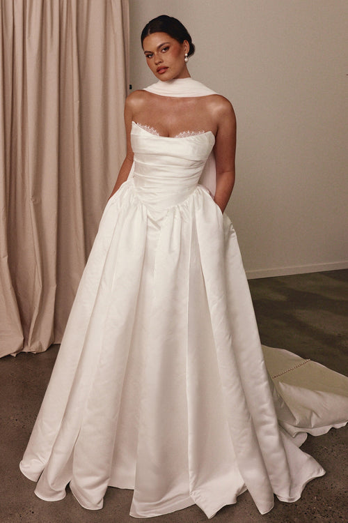 Carmen | Lace Wedding Dress Grace Loves Lace NZ Carmen | Lace Wedding Dress Grace Loves Lace NZ