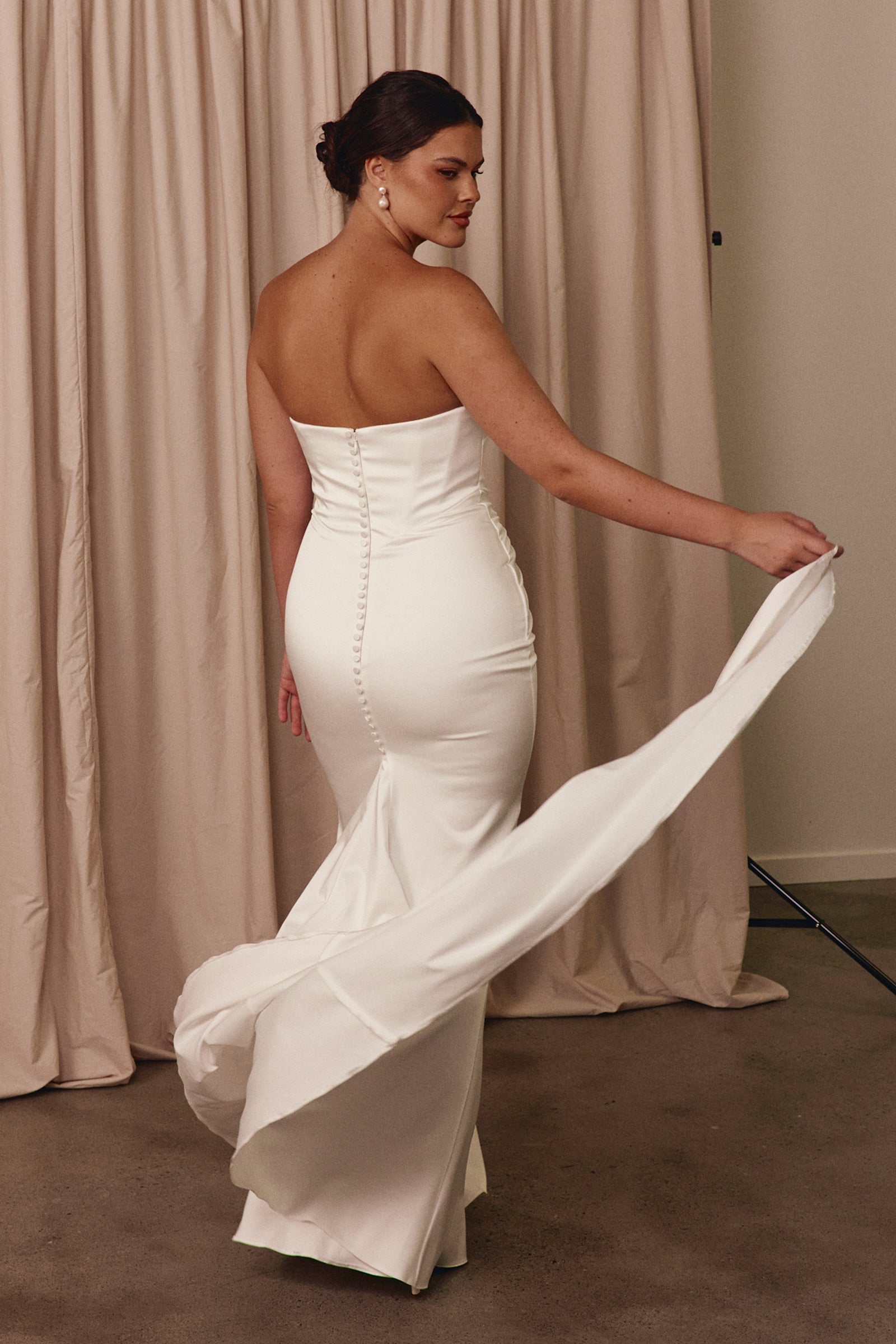 Strapless satin wedding dress_L_