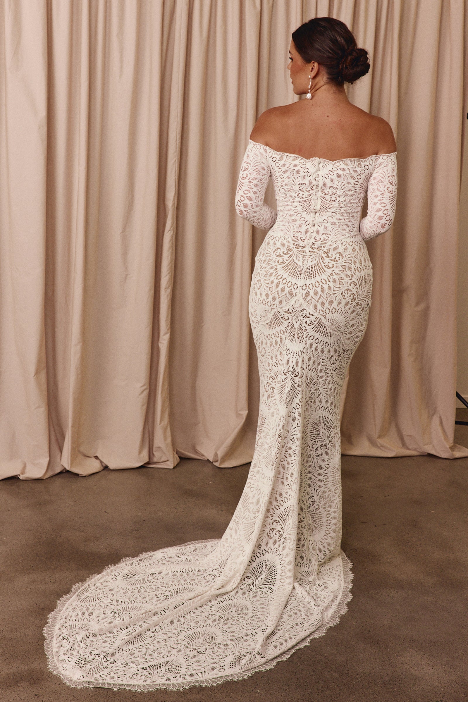 Grace Loves Lace Nathalia Wedding Dress_L_